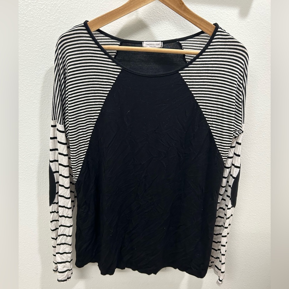 Chicsoul top Black White